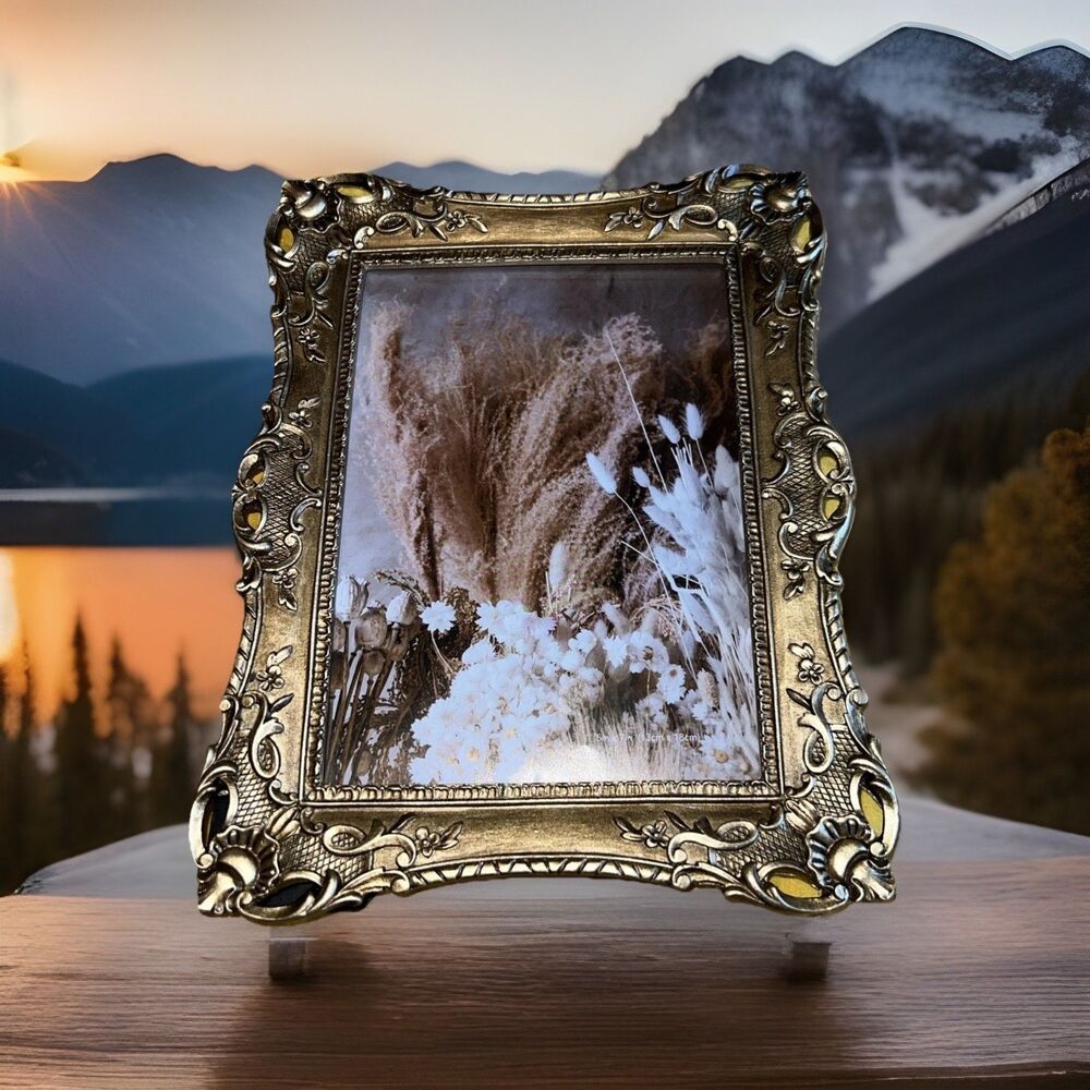 Isaac Jacobs Gold tone photo frame-Vertical or Horizontal-Tabletop or Wall
